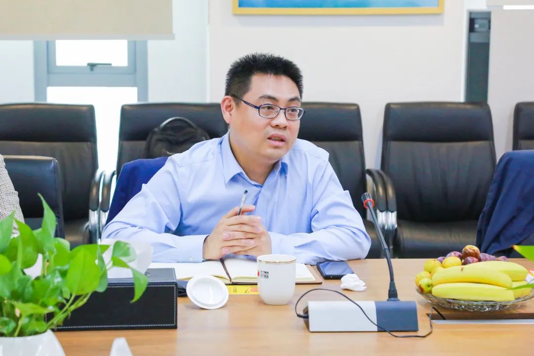 协同合作打造育人高地｜人福医药、宜昌人福药业一行莅临当代教育