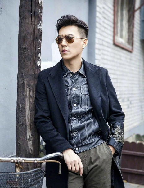 闫妮僵硬、潘粤明胖、刘涛招人烦，中年演员们到底咋了？