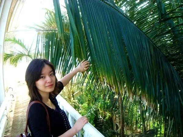 长脸了！外交部女神翻译官再次走红，惊艳世界的她履历居然这么牛
