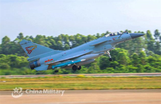 ���ӥ��ն����������ͷ��������-10C�ڶԿ��д�ȷֻ�ʤ