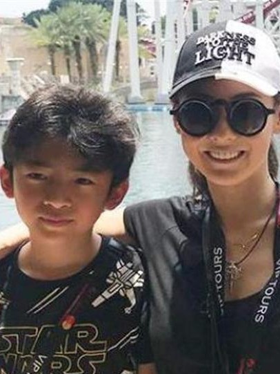 张柏芝三儿子完美遗传妈好颜值，不输两个哥哥