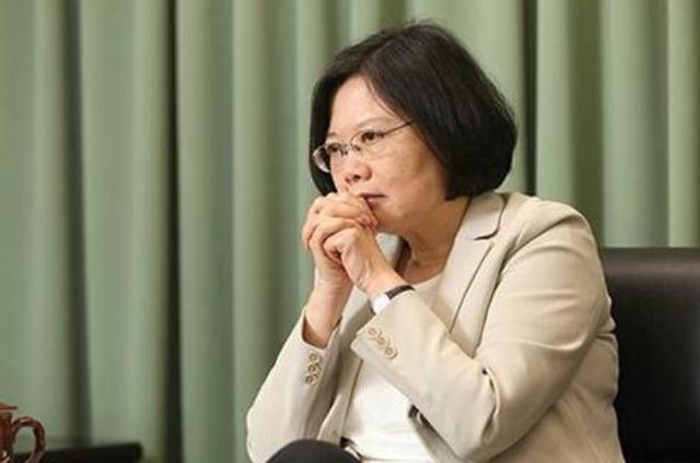解放军频繁亮剑台海后，蔡英文也开始“紧张”了？