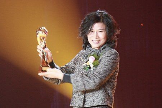 董明珠被踢出族谱：人到高位，众叛亲离