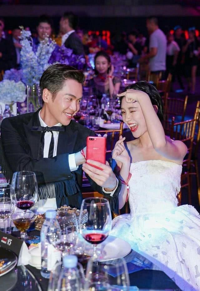 张若昀的跌宕人生，跟着爷爷奶奶长大，连结婚父亲都没有出席