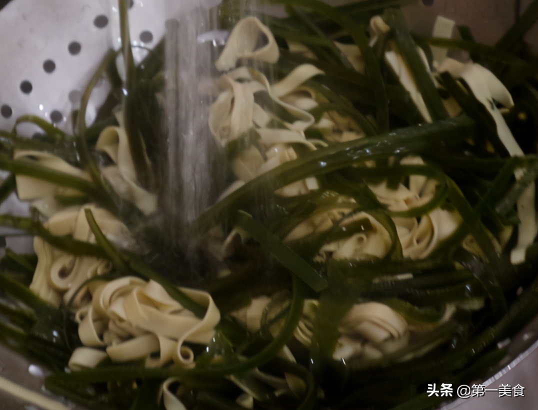 图片[3]-河南硬菜！农家大烩菜做法 汤鲜味美-起舞食谱网