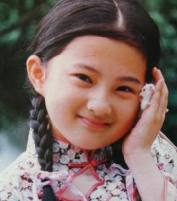 红极一时的"小婉君"，为学业放弃演戏，现40岁还未结婚
