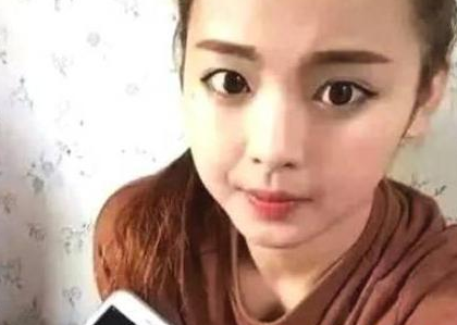 从餐厅服务员到顶流女明星，杨超越是如何一路