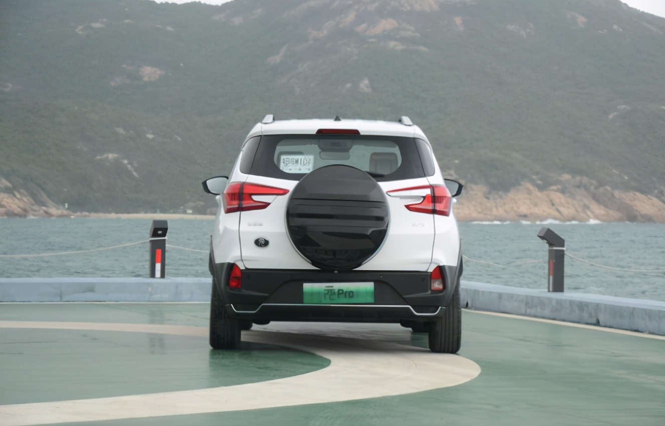 宝马3系纯电曝光 蔚揽取消四驱7月上市 元Pro新增三款车型上市