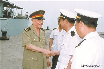 他官至副国，原总政副主任，曾任中央军委纪检委书记，领上将军衔
