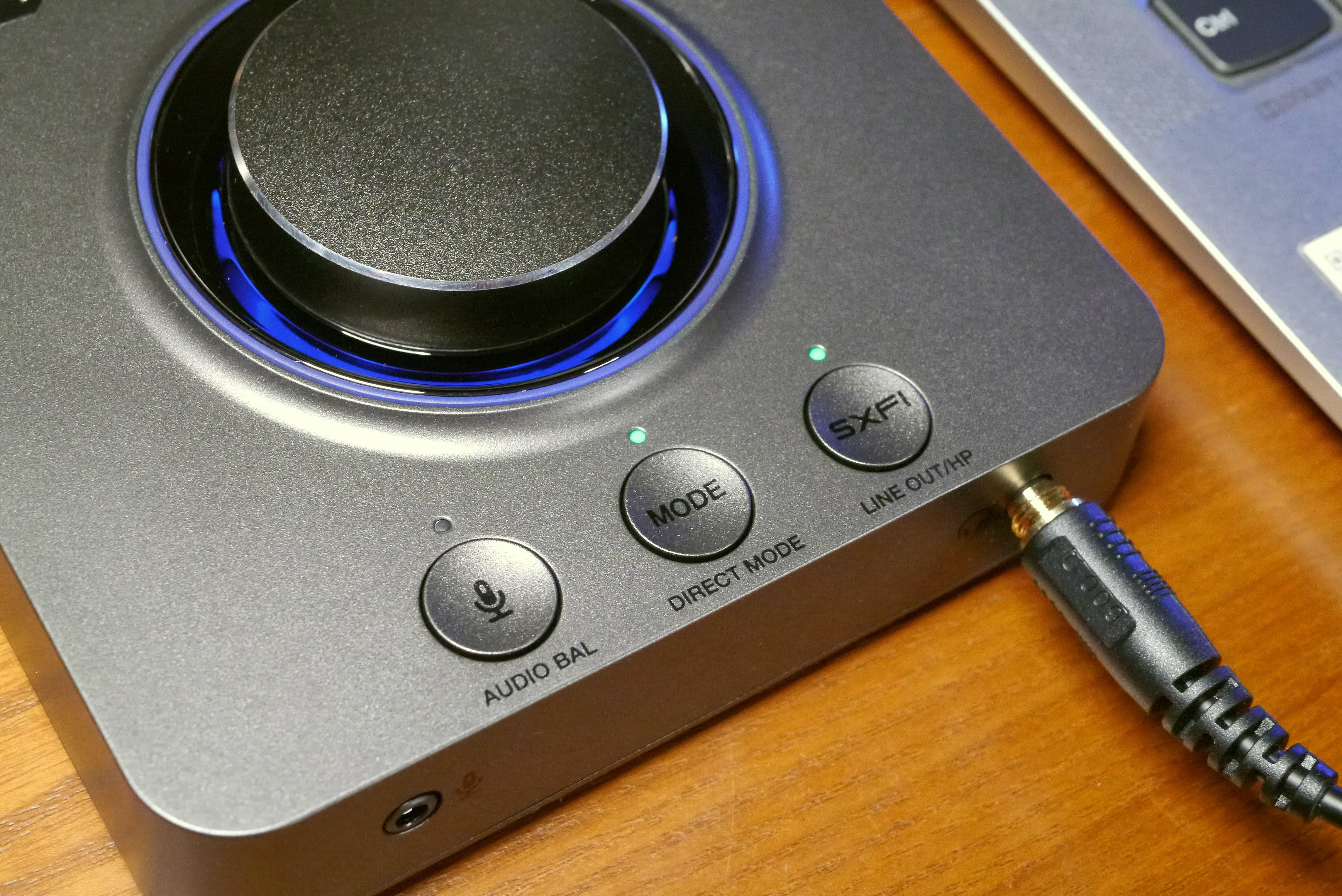 ЧţSound Blaster X4Ч