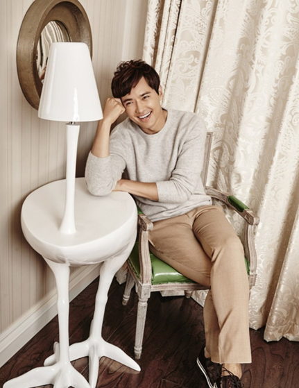 高云翔发文为女儿小酒窝庆生，为求董璇复婚大