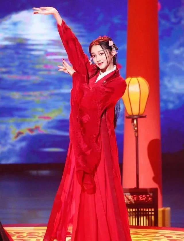 “宝藏女孩”关晓彤，红昭愿燃爆全场！背后有着你所不知道的坚持