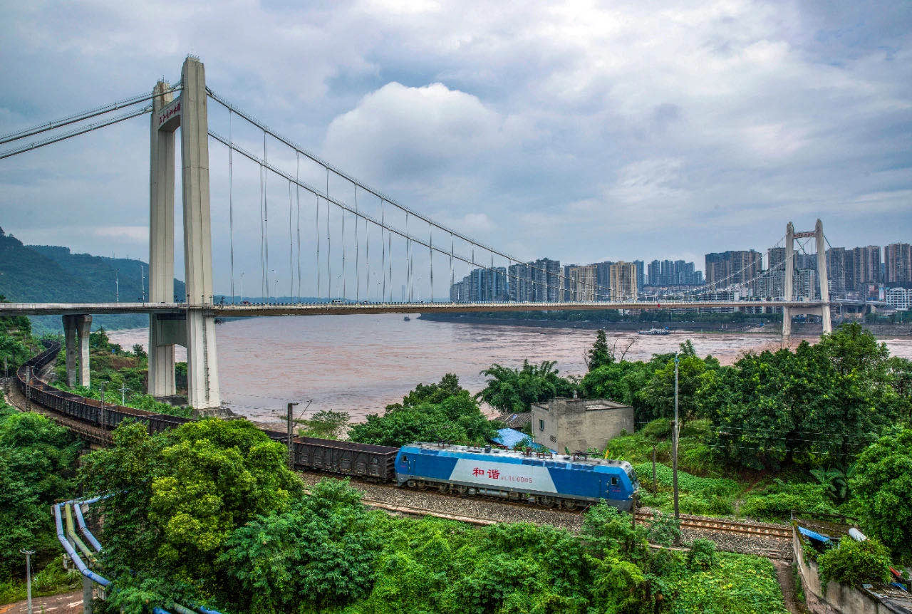 重庆江津区将要腾飞，轨道交通之后还要修高铁，可直达昆明