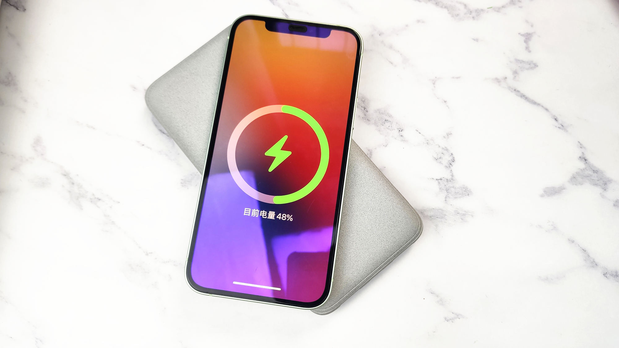 不到三百元的无线充电宝却有苹果原装充电宝的功能，你会买吗？