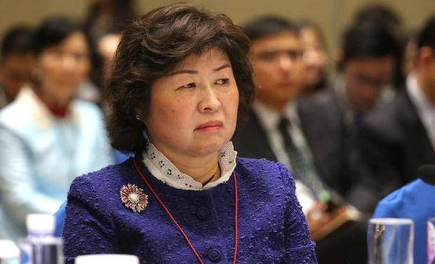 这几个超级富豪，早已不是中国国籍！在国内捞
