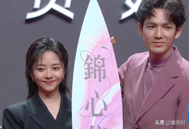 星光红毯众星造型：乔欣透视装抢镜，热巴大秀