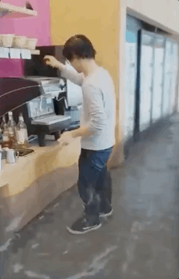 用iPhone拍林徽因是啥样？“穿越相机”把老照片换成现代风