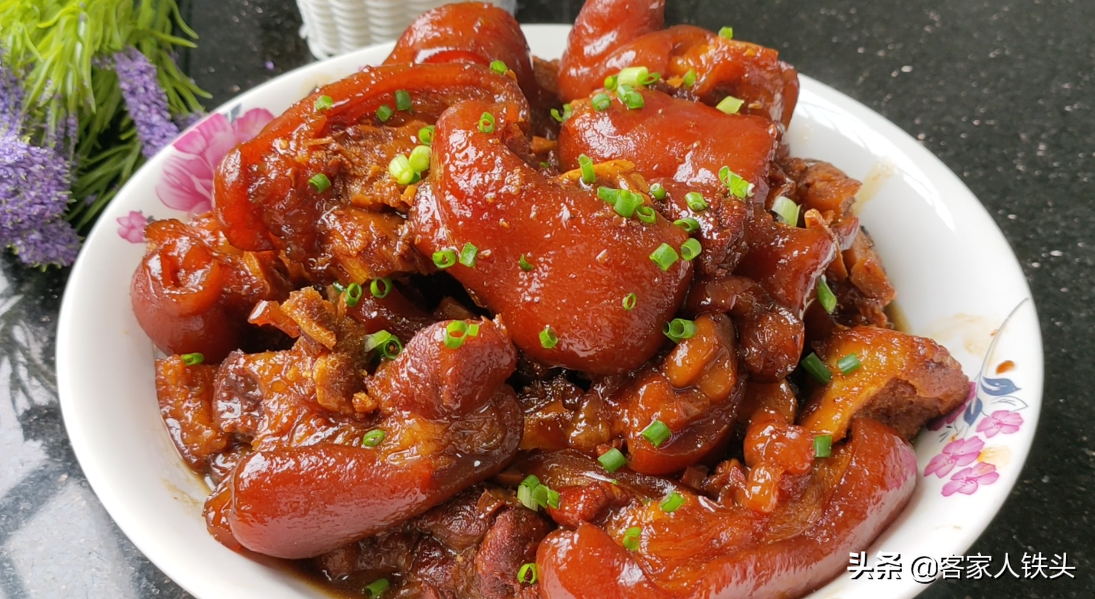愛吃豬腳？ 不要加大料做，試試客家一鍋傳統做法，吃一口就愛上