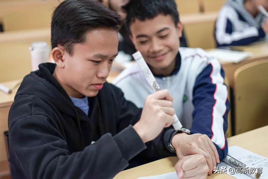 高新医药｜省中医院老师来授课，学生的反应让人意外