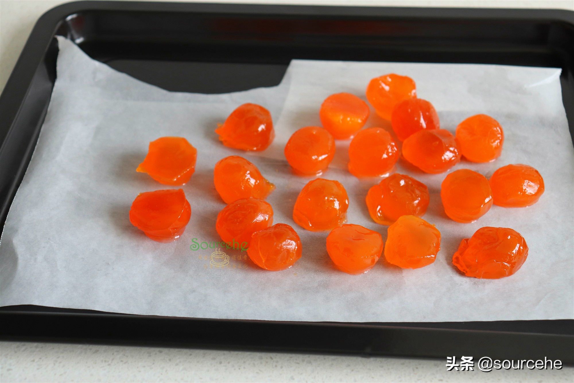 广式莲蓉蛋黄月饼，掌握3个技巧，色泽金黄，皮薄香润，回油快