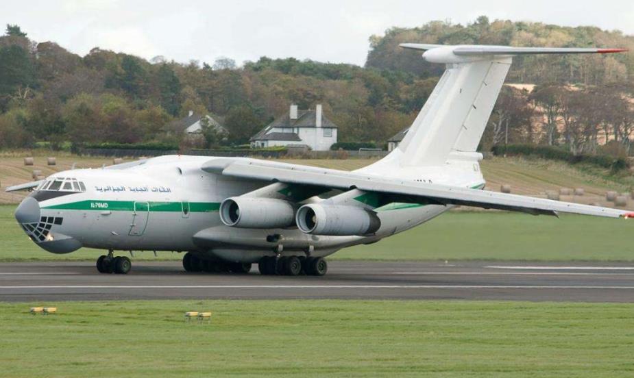 伊朗驻军迎来救星，俄罗斯为其提供“避难所”