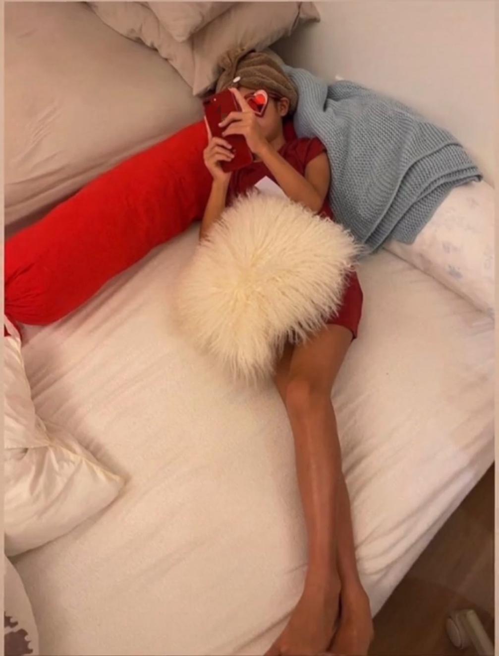 曹格女兒長大變樣，不見一點小時候影子！ 發育迅速嘴角一圈小鬍子