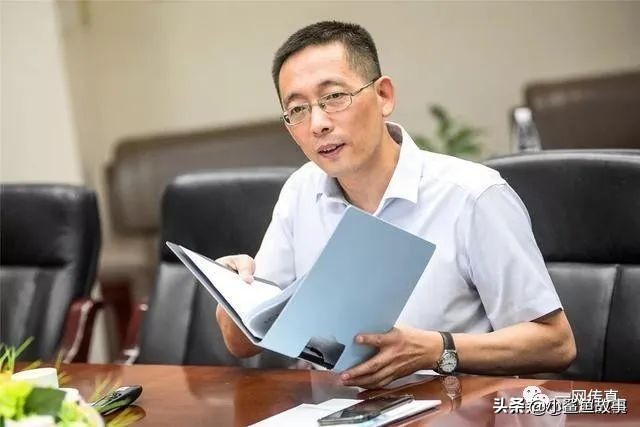 清华留学生回国率不到20%, 清华校长和北大教授的