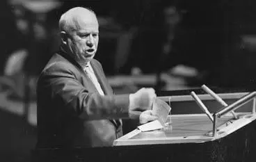 历史上的苏联有多牛？在联合国演讲时，赫鲁晓