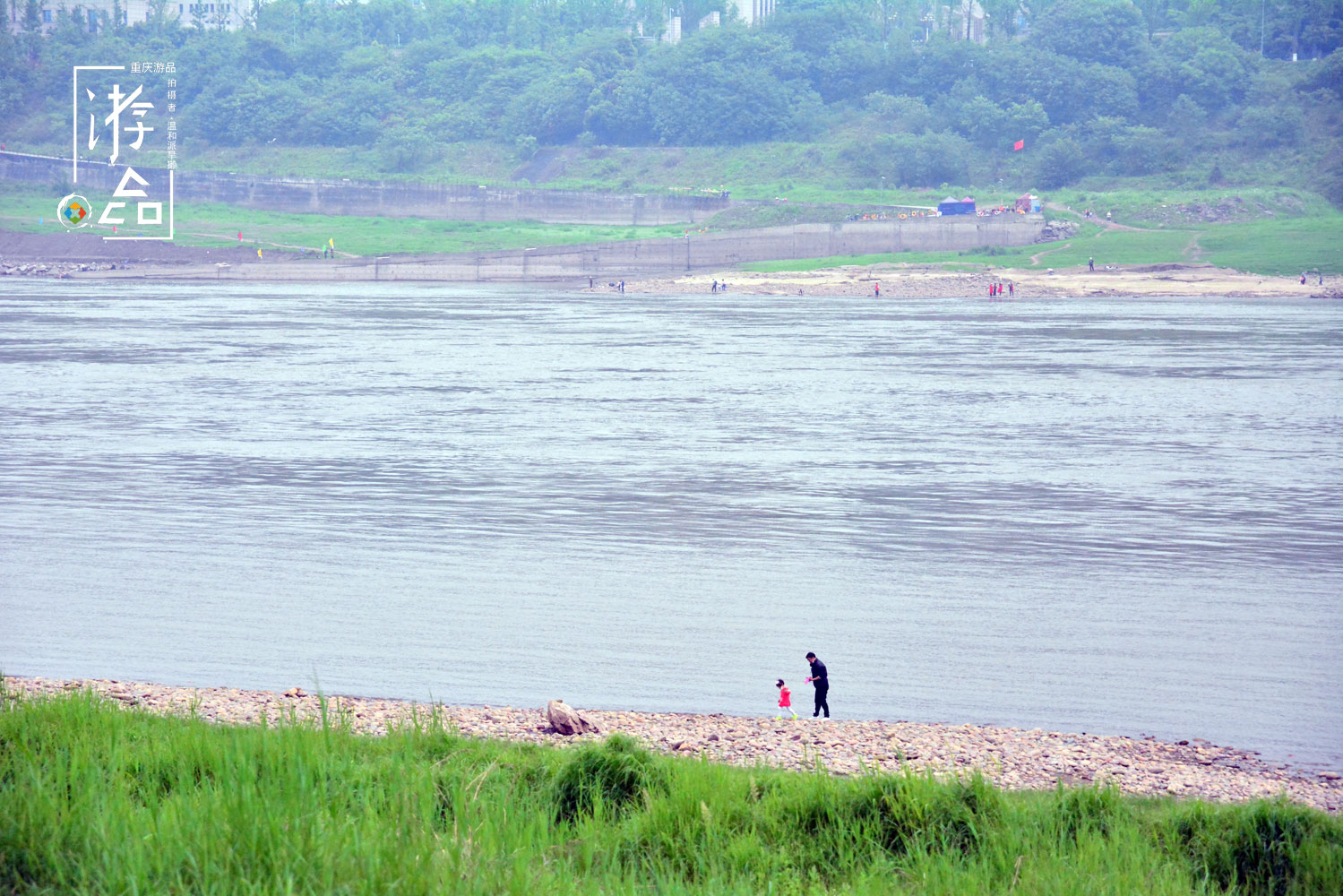 重庆菜园坝站的“绿皮公交”，2块钱登上5612，10分钟抵达黄桷坪