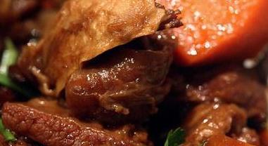 红烧牛肉的10种做法大全，色香肉嫩，这牛肉一次吃一碗都不够吃！