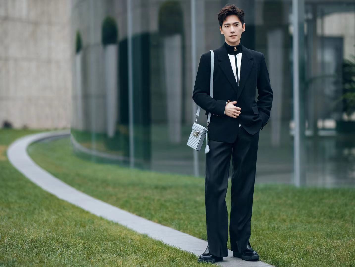 dunhill 成都IFS精品店全新升级盛大开业