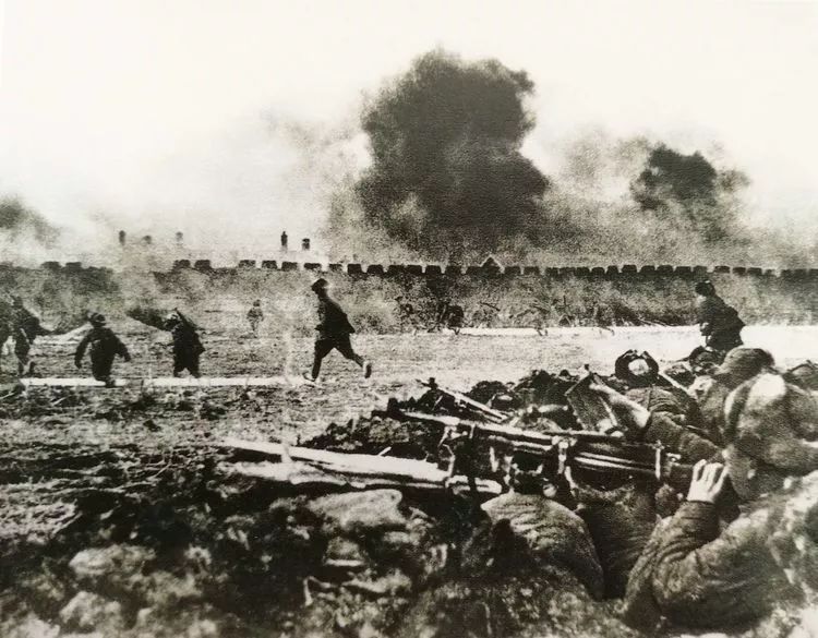 钟伟：不满少将军衔，三次抗命林彪名震四野，