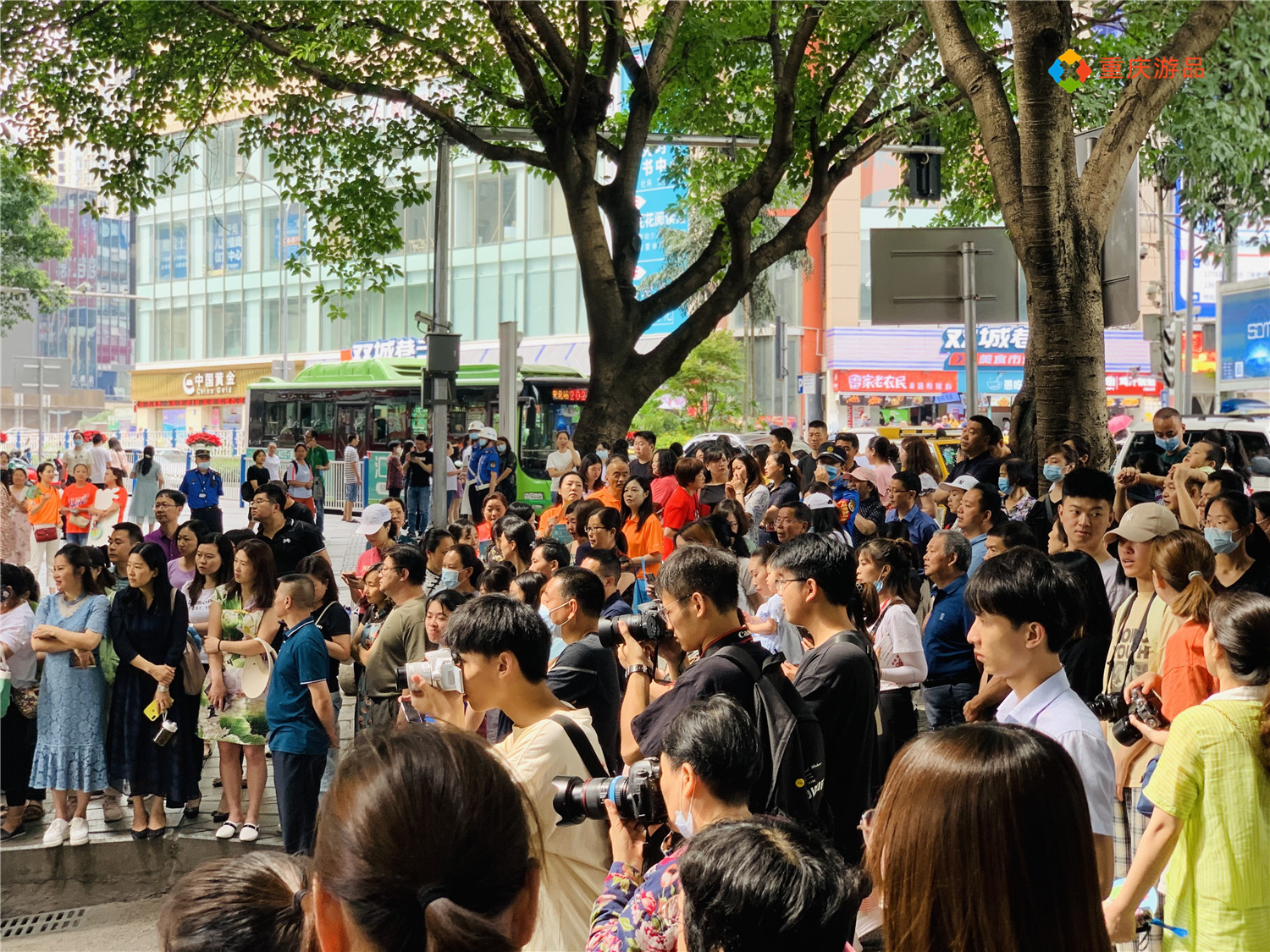 高考作文题目越来越难？一幅漫画要写800字，重庆人直呼：看不懂