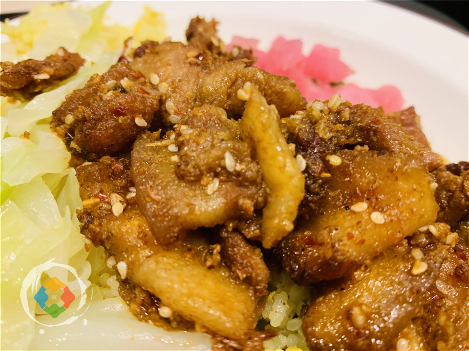 重庆乡村基新品，为本地人定制的烧白与回锅肉，性价比有多高？﻿