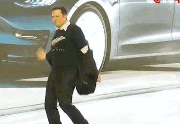 新華社央視等官媒出動后，“不妥協”的特斯拉深夜道歉愿整改