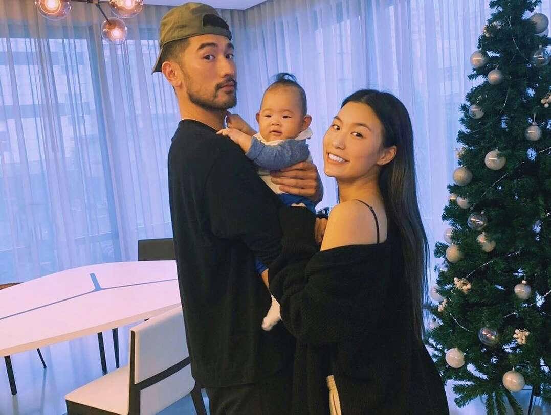 高以翔女友再晒旧照，高以翔怀抱婴儿与Bella相拥