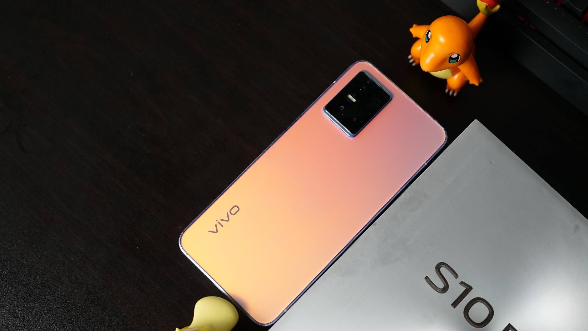 vivo S10 Pro评测总结：能够打动年轻人的，不只是自拍