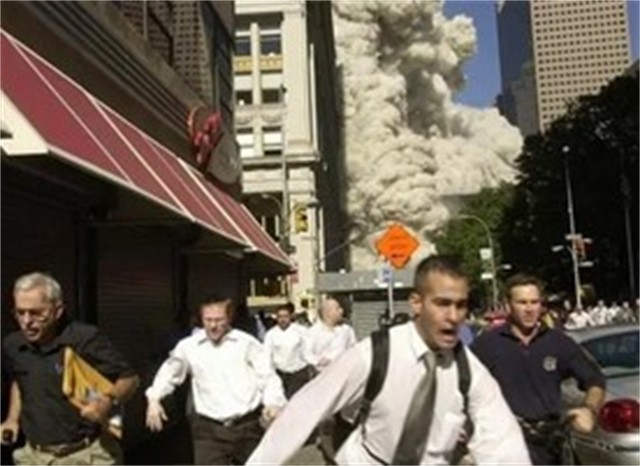 911事件发生后，本拉登公开发表讲话挑衅美国政府，小布什很愤怒