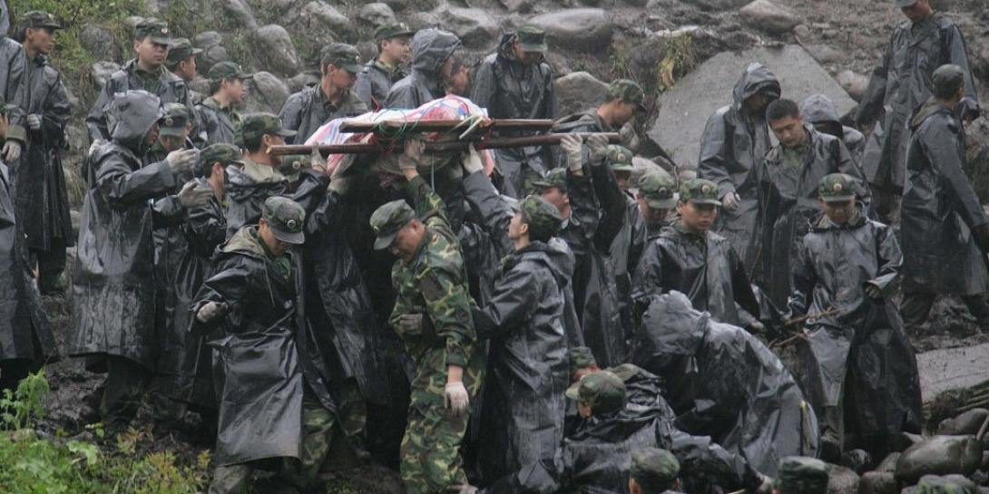 汶川大地震保存至今的废墟中的尸体还会被挖掘