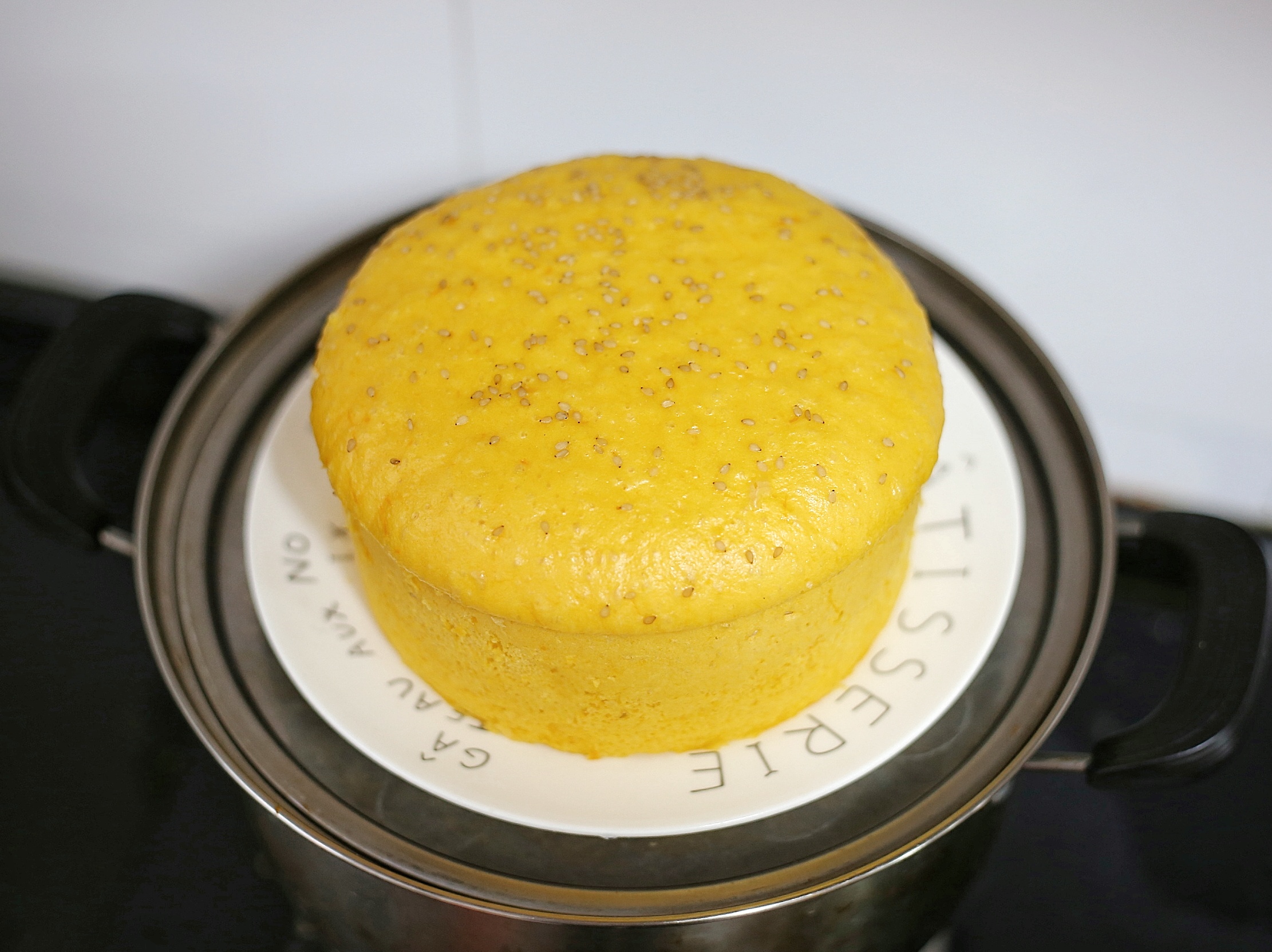 教你不加一滴水，做出蓬鬆暄軟的發糕，成功率超高，味道不輸買的