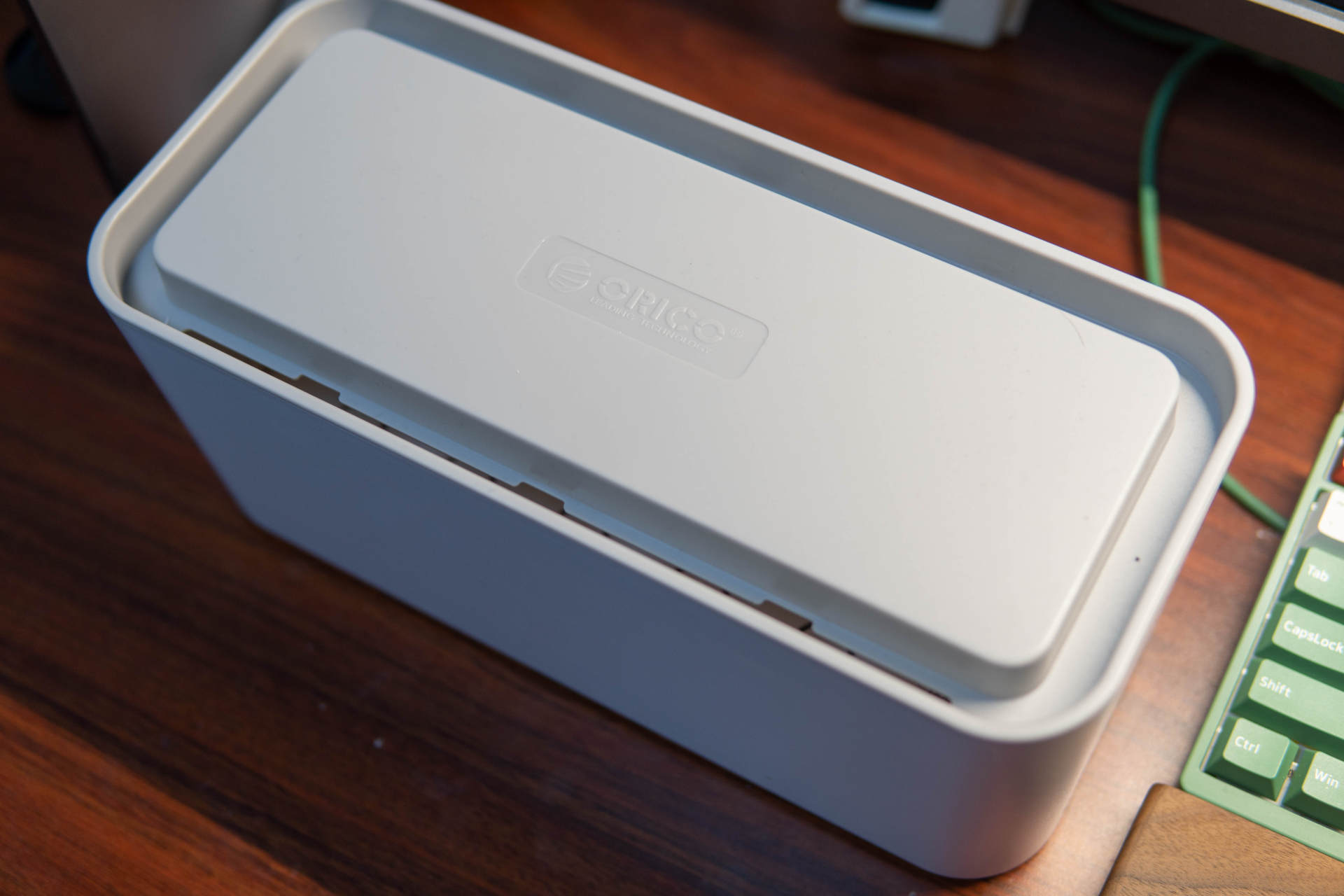 告别杂乱的线材，奥睿科收纳盒插座还你桌面干净整洁