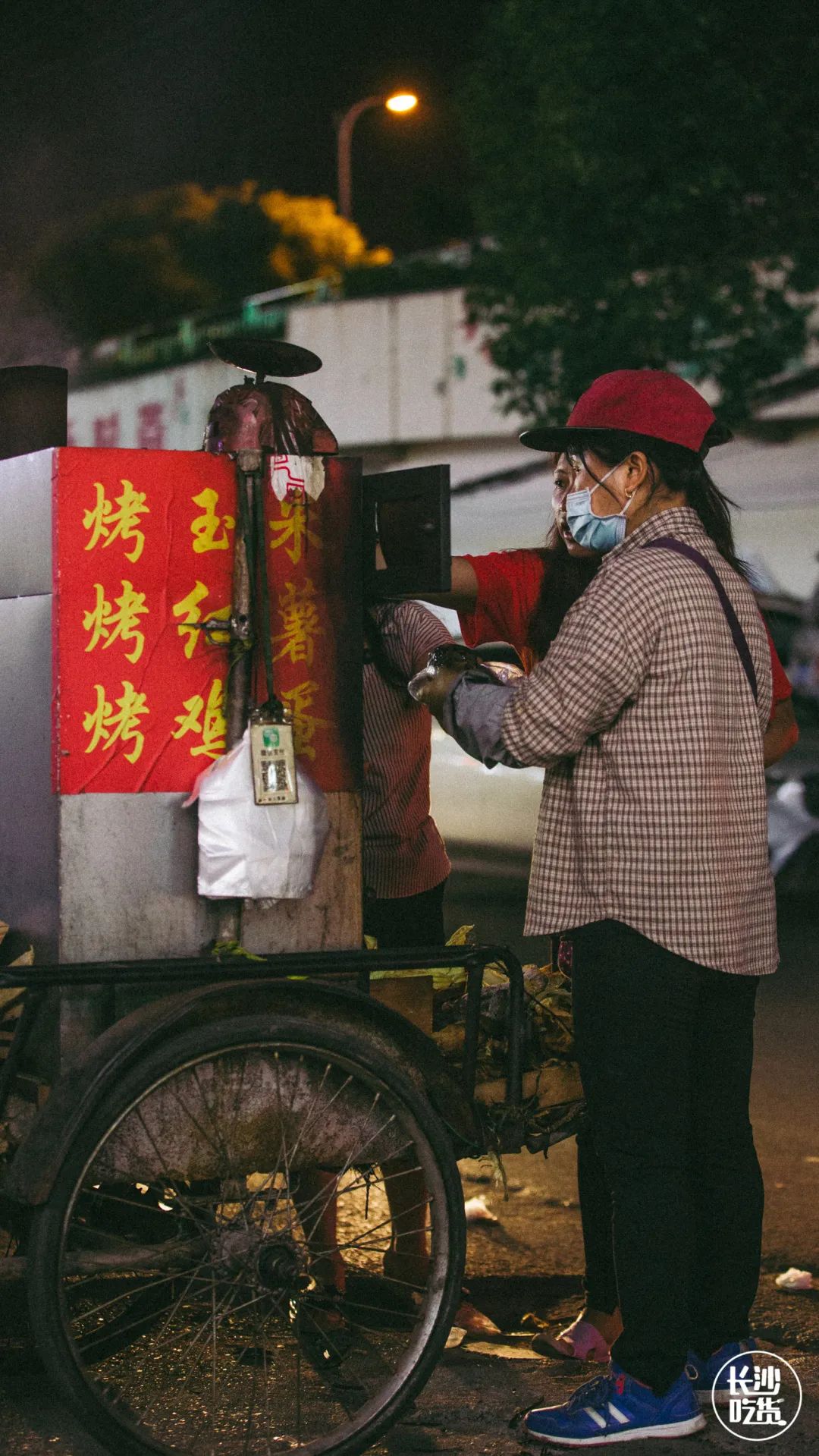 长沙最美劳动者纪实：摆摊商贩高温下的坚守
