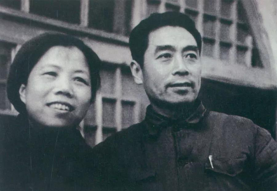 周总理手术前点名要见邓小平，邓小平后来回忆