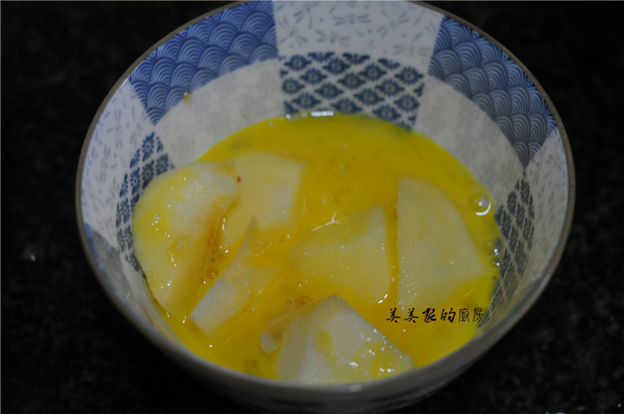 外酥裡脆的蘋果派，不加糖，不加油，低脂低熱量，饞哭隔壁孩子