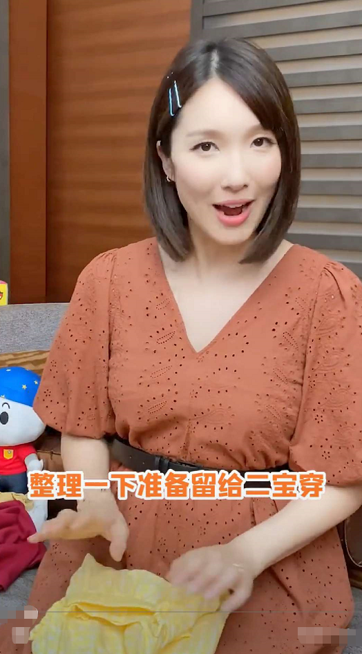 李亚男久违分享近况，临近产期胖了不少，脸颊圆润气色状态超赞