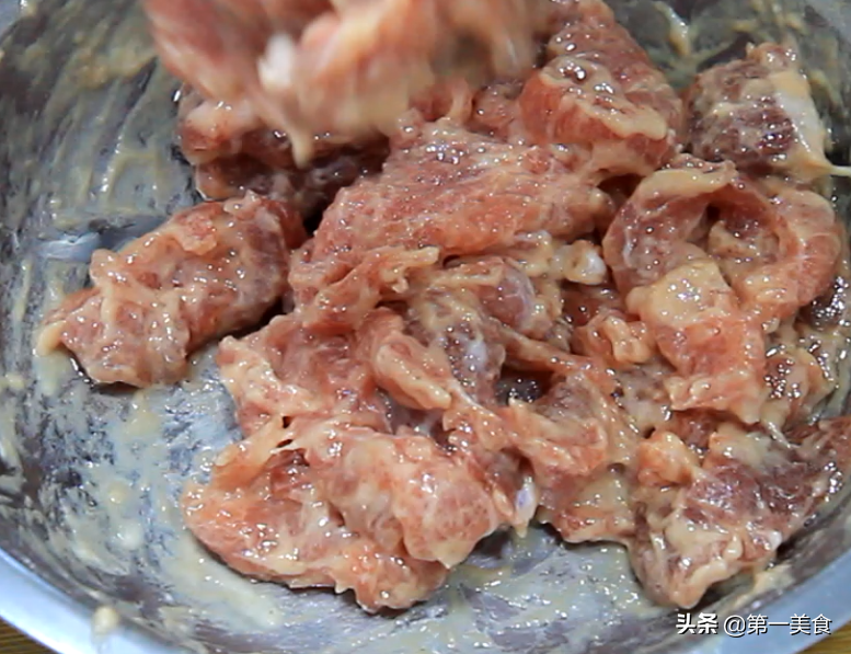 图片[3]-一口铁锅 如何把牛肉炒出烧烤的味道？就这么简单-起舞食谱网