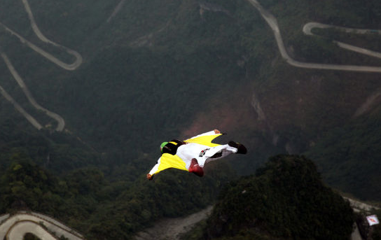 9年3名“翼装侠”折翼天门山，世锦赛季军1430米