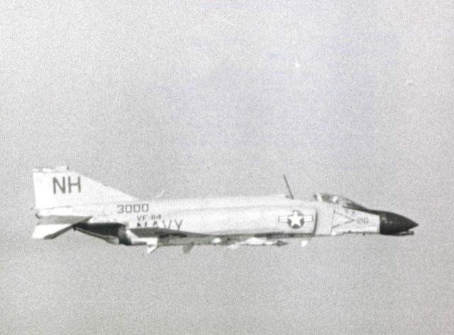1965年，中美在海南空战17分钟，我军一弹未发，为何美军死伤惨重
