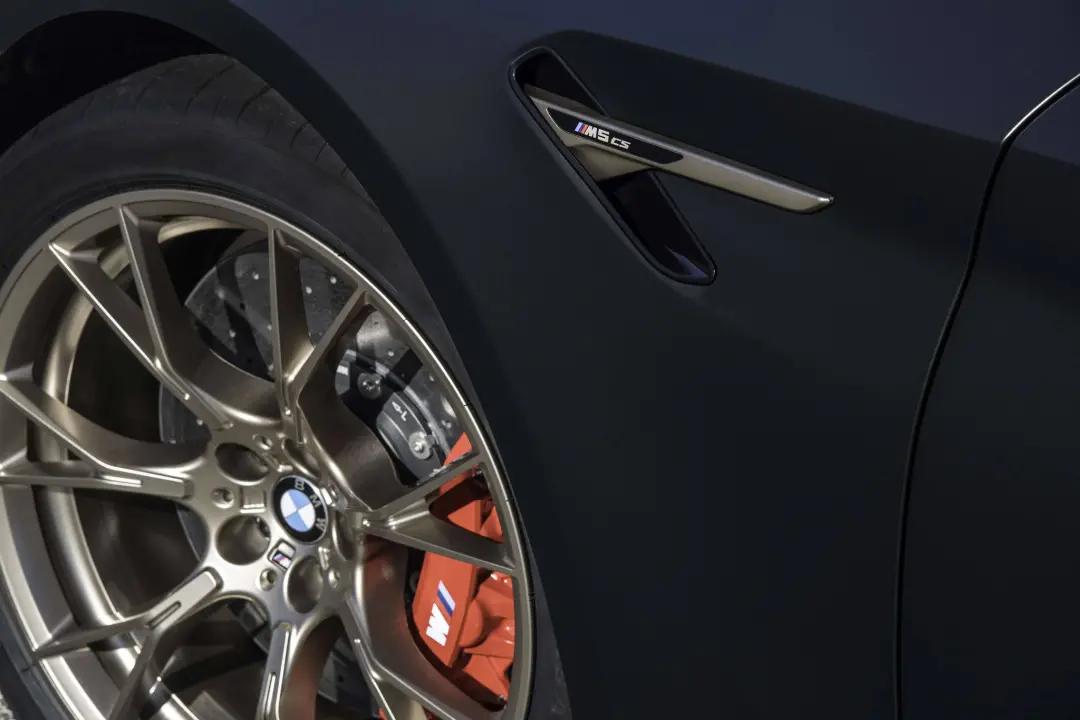 宝马M5CS将选配变成标配，圈速快过奔驰E63s和奥迪RS6