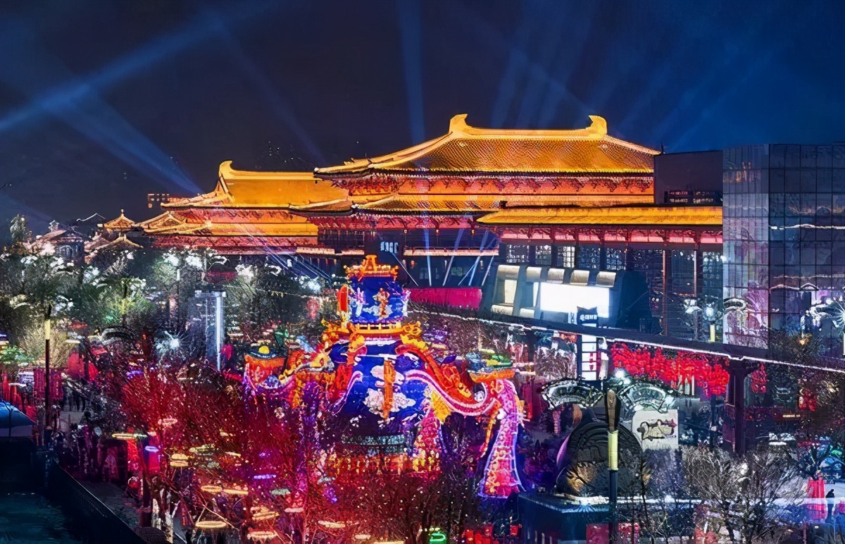 What camera lens falls is big the Tang Dynasty not nocturnal city, xi'an is the most beautiful night scene, come here if suddenly passes through days